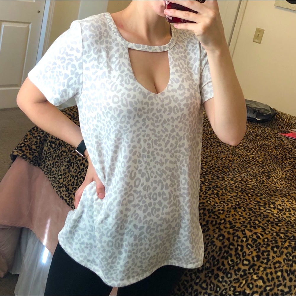 NEW | Boutique | leopard cutout tee | Small